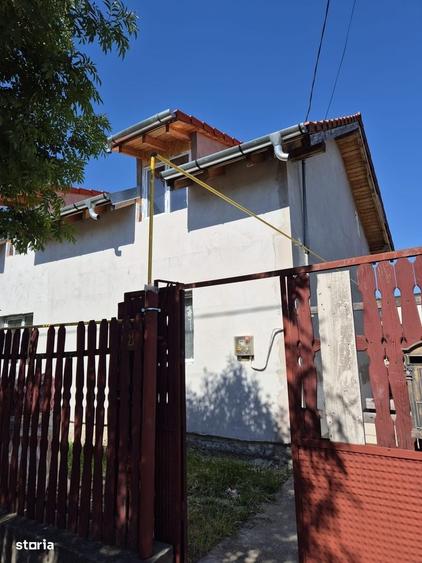 Casă cu 4 camere în Oncea