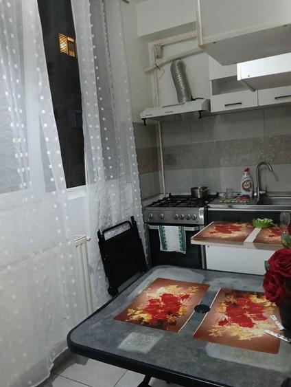 Inchiriez apartament cu doua camere militari residence spre 056 pe termen lun - 5