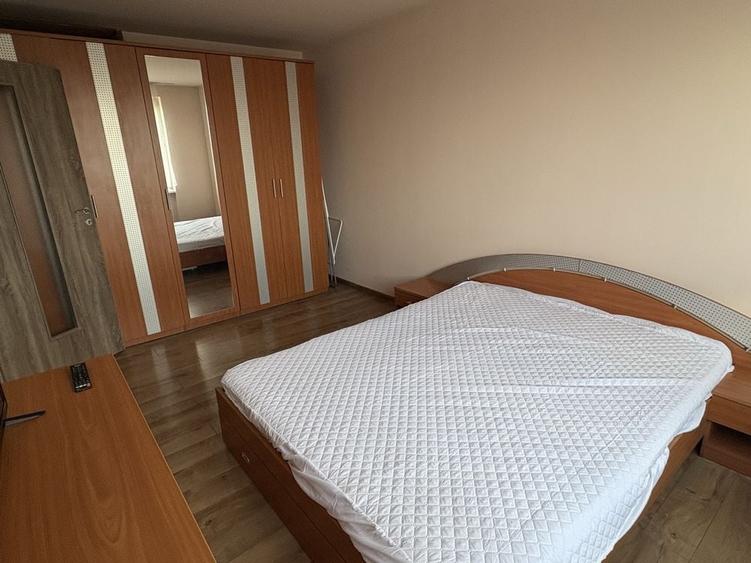 Apartament cu 2 camere decomandat în Independenței