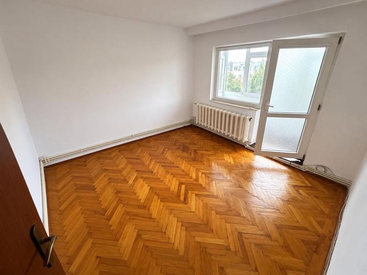 Apartament cu 2 camere decomandat, mobilat în Poarta 6