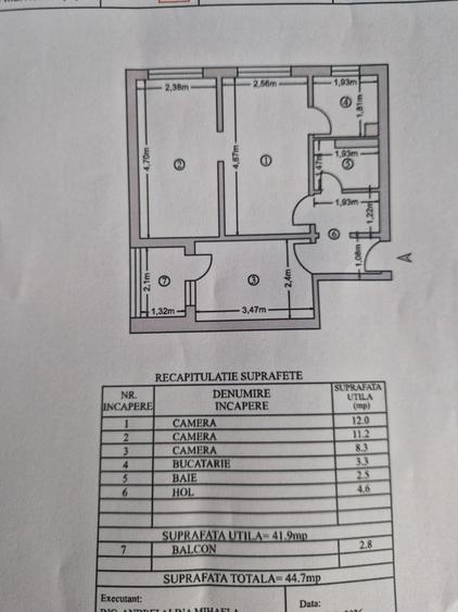 Apartament cu 3 camere semidecomandat în Micro 40