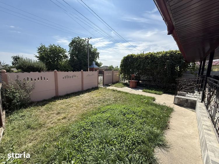 Casa 215mp, P+M, teren 2500mp, la strada, Dumesti - 3