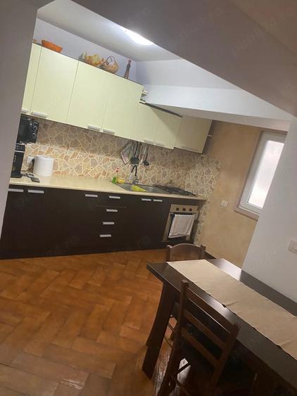 Apartament cu 3 camere decomandat în Exterior Vest