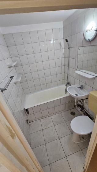 Apartament cu 2 camere semidecomandat în Giurgiului