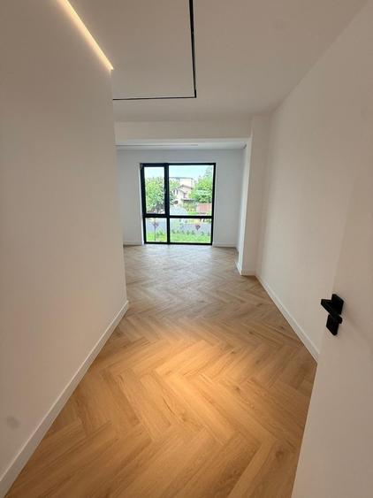 Apartament cu 4 camere în Valea Adâncă