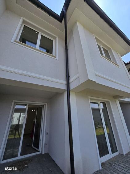 Casă cu 4 camere semidecomandat în Giroc