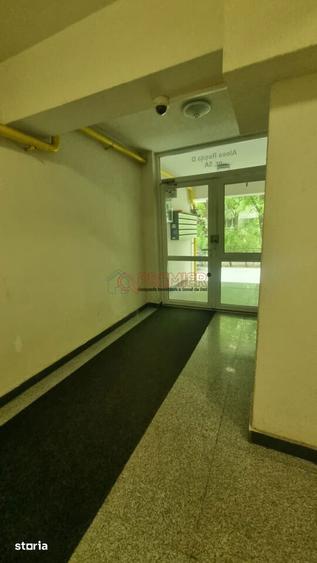 Apartament cu 3 camere, mobilat în Berceni