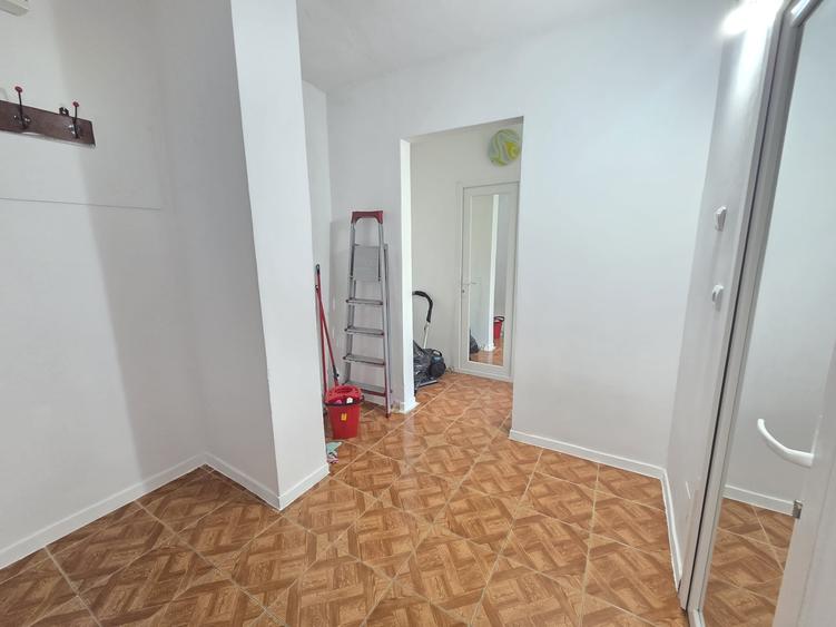 Apartament 2 camere Micro 17 renovat etaj 3 - 8