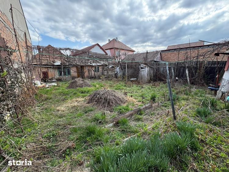Casă cu 3 camere cu Teren 320 Mp în Lazaret