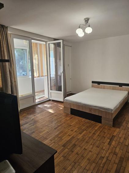 Garsonieră decomandată, mobilată în Obor