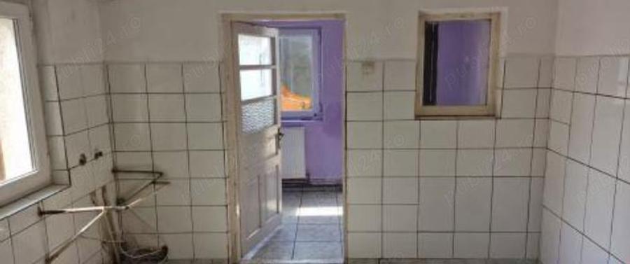 Casă cu 4 camere în Bereasca