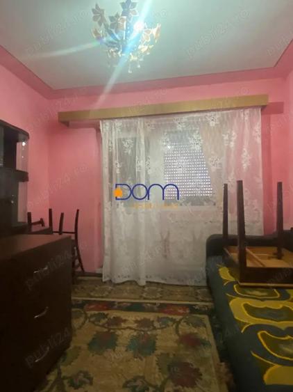 Apartament cu 4 camere decomandat în Central
