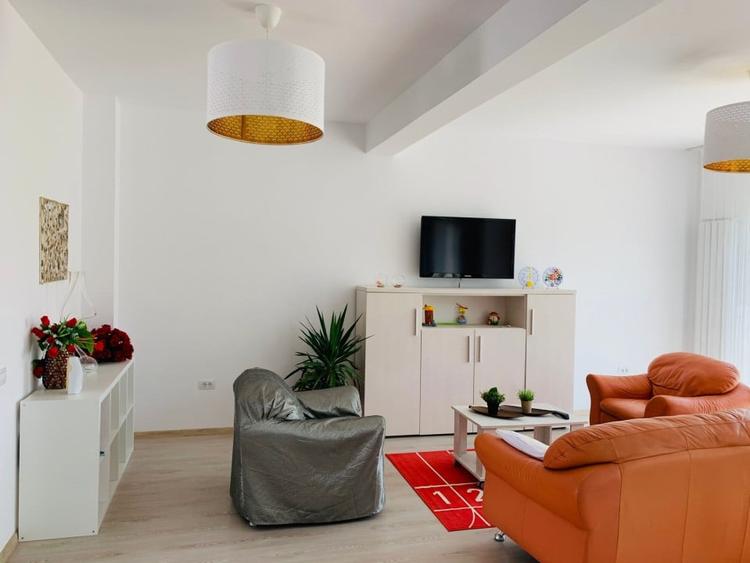 Casă individuală cu 4 camere cu Teren 205 Mp în Kamsas