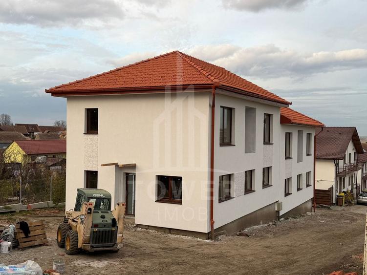 Duplex cu 4 camere cu Canalizare în Șura Mică