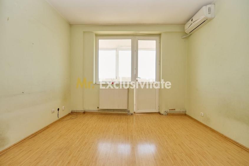 Apartament cu 4 camere decomandat în Craiovei