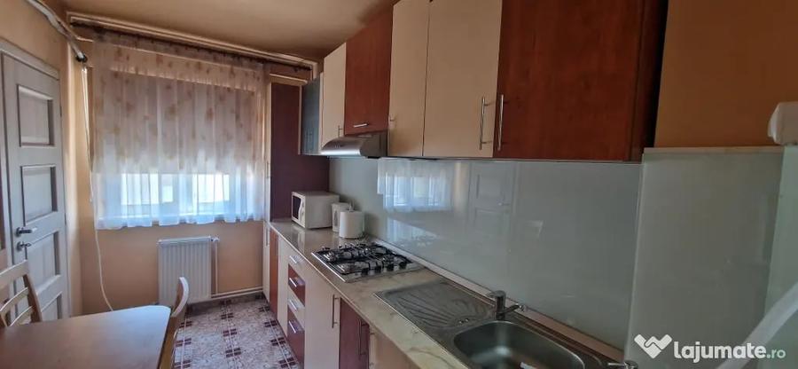Apartament cu 2 camere decomandat în Ștrand