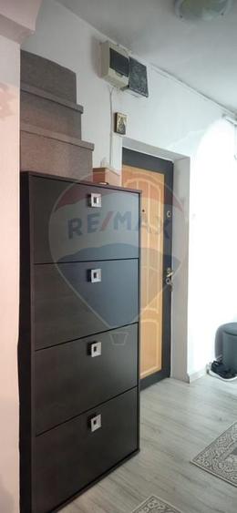 Apartament cu 3 camere semidecomandat, mobilat în Sud-Est
