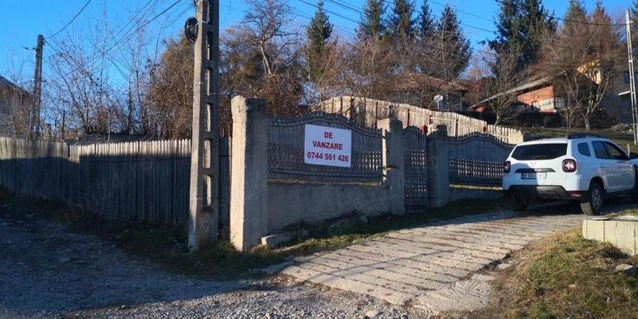 Teren de 1600 mp, în Central