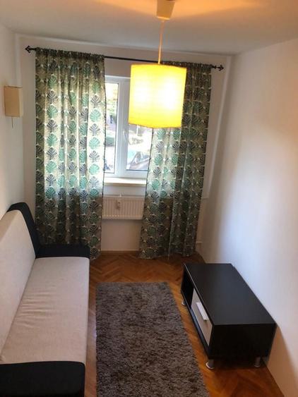 Apartament cu 3 camere semidecomandat în Bălcescu