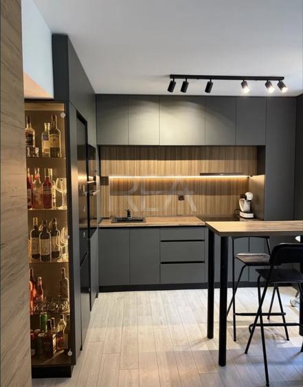 Apartament cu 3 camere decomandat, mobilat în Drumul Taberei