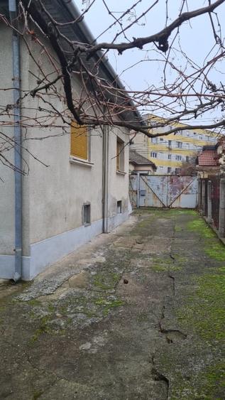 Casă individuală cu 3 camere cu Teren 821 Mp în Spitalul Județean