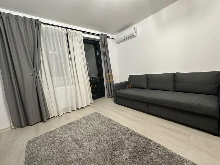 Apartament cu 2 camere decomandat, mobilat în Central