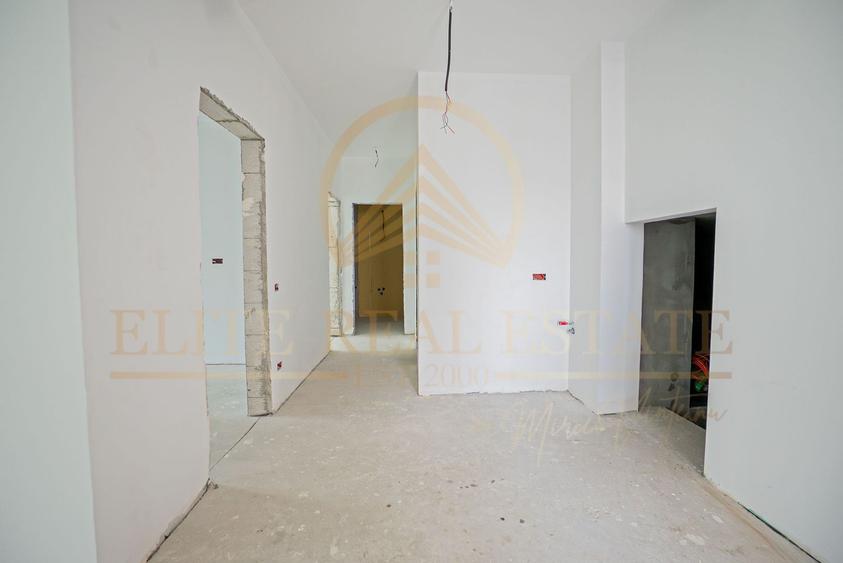 Apartament cu 3 camere decomandat în Km 5