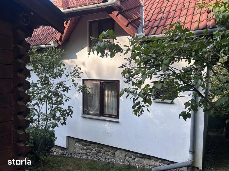 Casă cu 4 camere decomandat cu Teren 489 Mp în Sadu