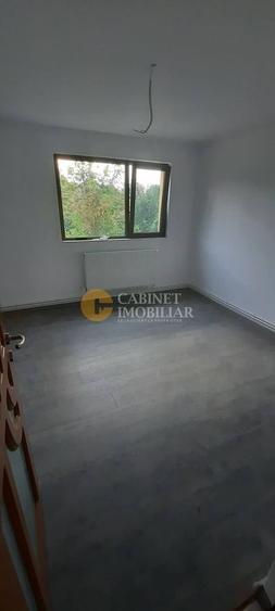 Casă individuală cu 4 camere cu Canalizare în Voinești