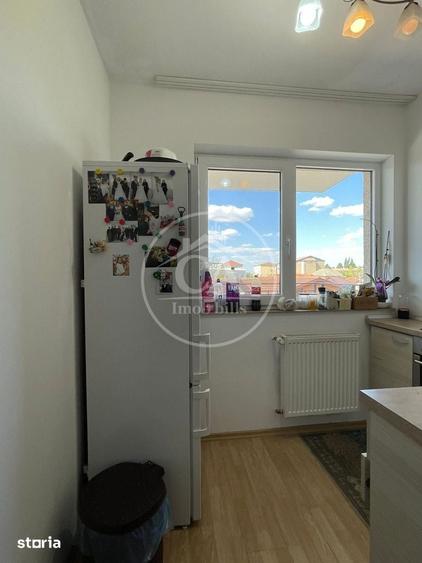 Apartament cu 3 camere decomandat în Salca