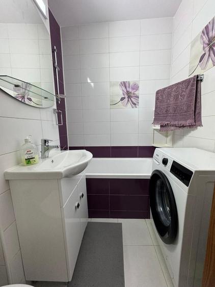 Apartament cu 2 camere decomandat în Titan