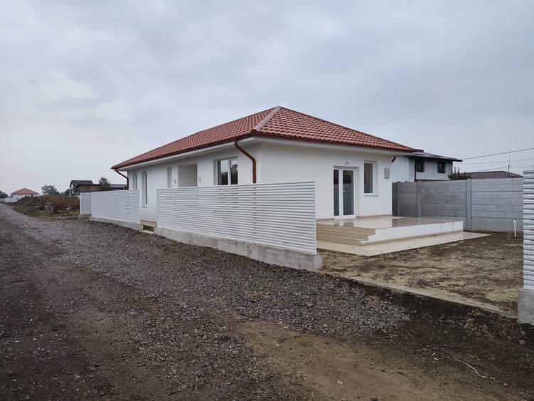 Casă individuală cu 3 camere cu Teren 330 Mp în Samurcași