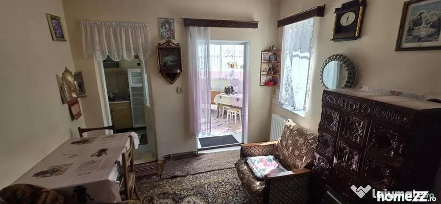 Casă cu 5 camere cu Teren 330 Mp în Slobozia