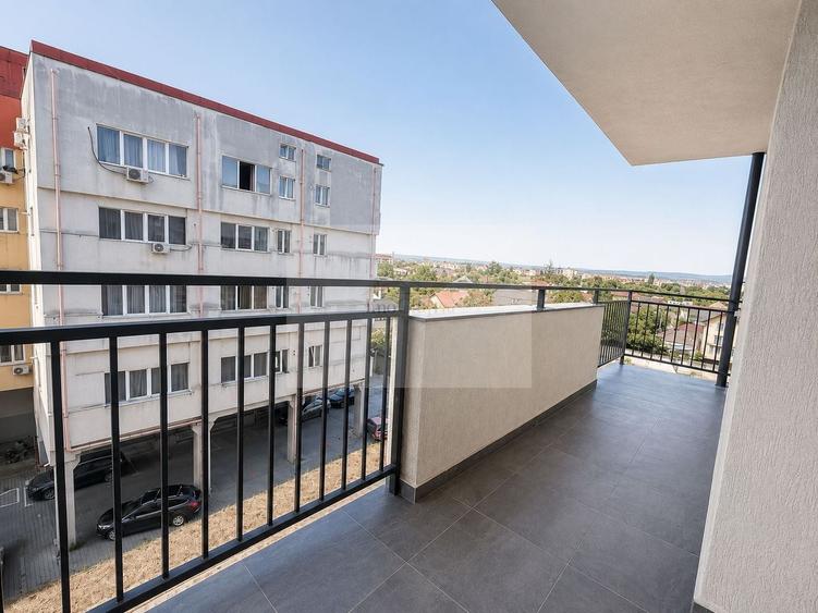 Apartament cu 3 camere semidecomandat, mobilat în Iris