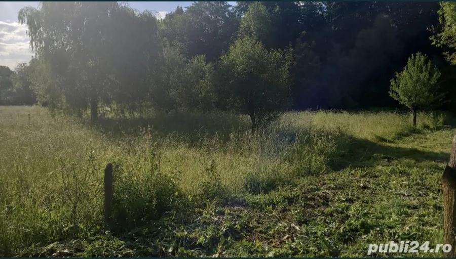 Teren de 2300 mp, în Stolna