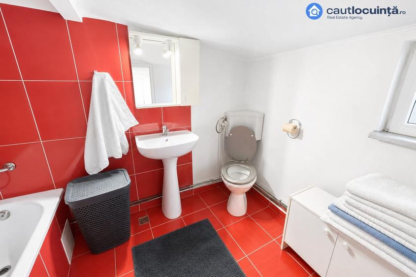 Casă cu 5 camere cu Teren 140 Mp în Giulești