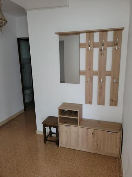 Apartament cu 3 camere decomandat în Aviației