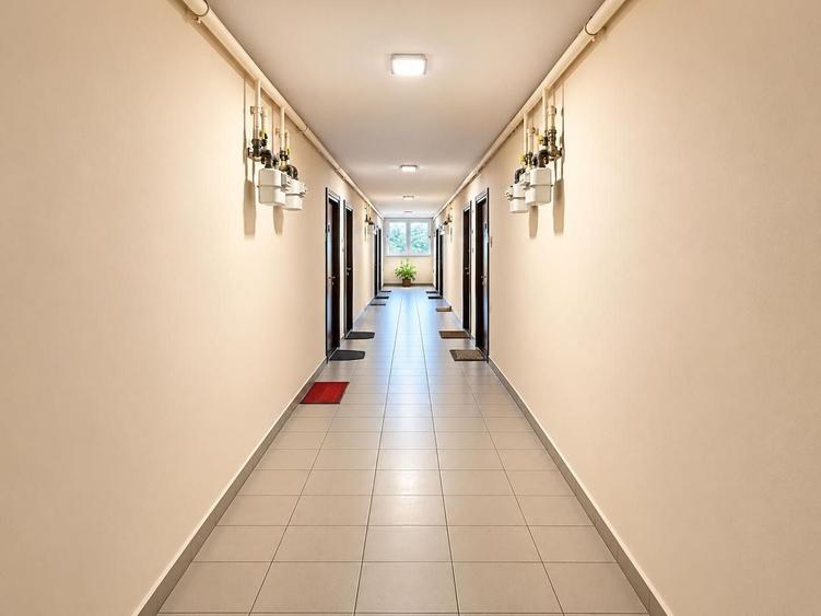 Apartament cu 3 camere decomandat, mobilat în Noua