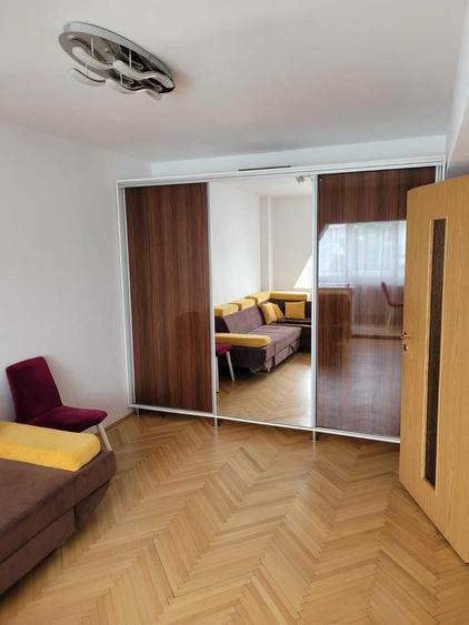 Apartament cu 2 camere decomandat în Calea Dumbrăvii