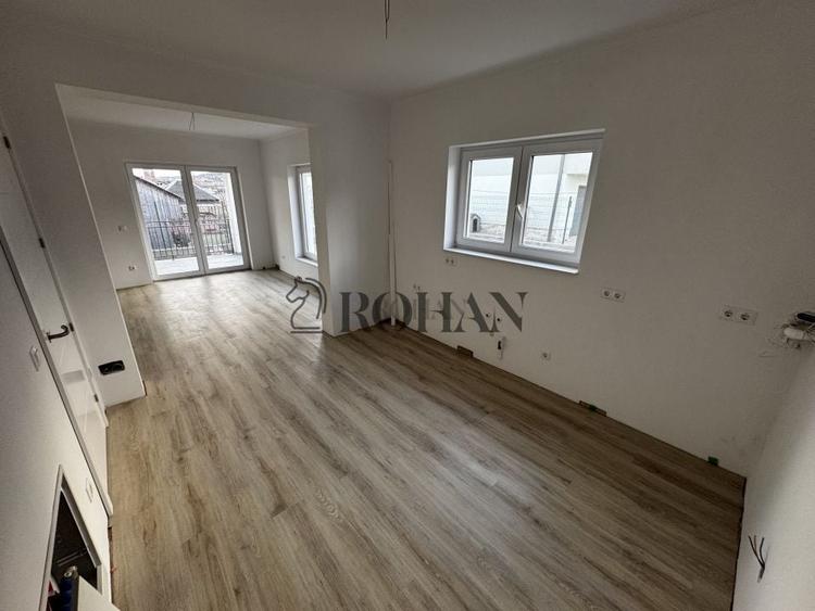 Casă individuală cu 4 camere cu Teren 342 Mp în Micești