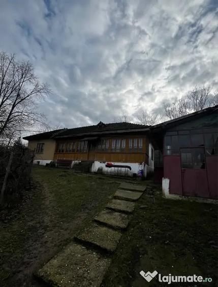 Casă cu 3 camere în Brabova