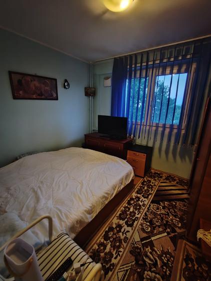 Apartament cu 2 camere semidecomandat în Berceni