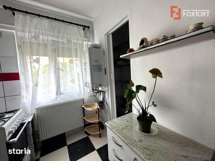 Apartament cu 2 camere semidecomandat, mobilat în Micălaca