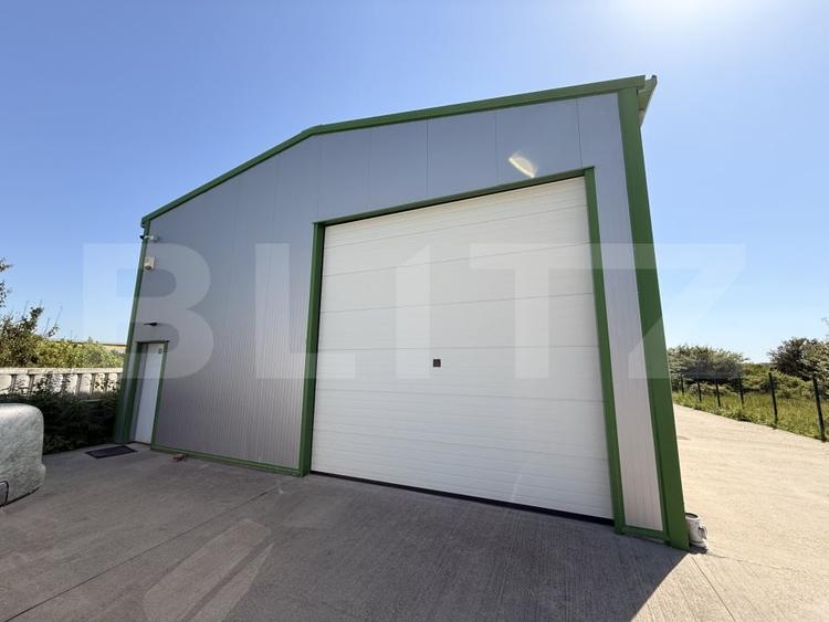 Spațiu industrial, de 269.41000366211 mp, în Exterior Est