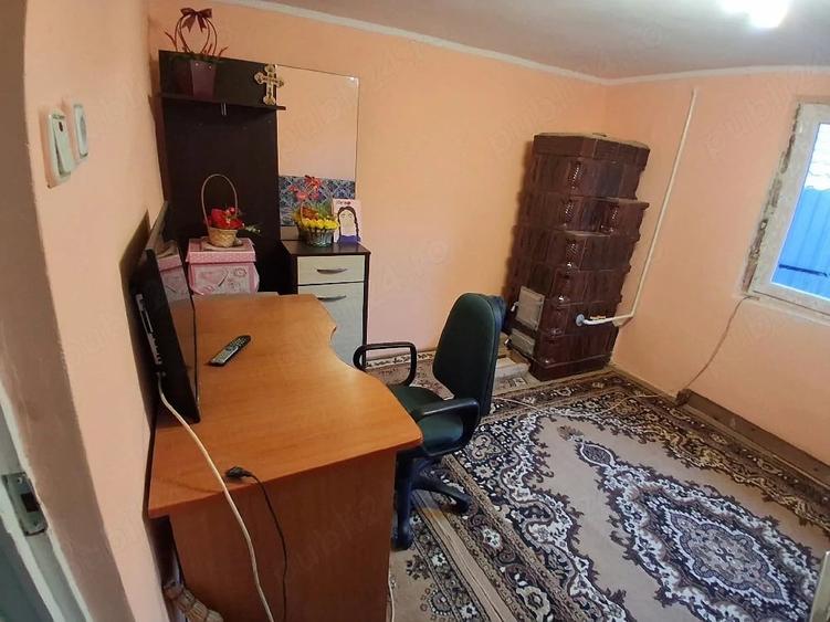 Casă cu 2 camere cu Teren 250 Mp în Central