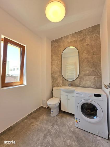 Casă cu 4 camere cu Teren 187 Mp în 1 Decembrie