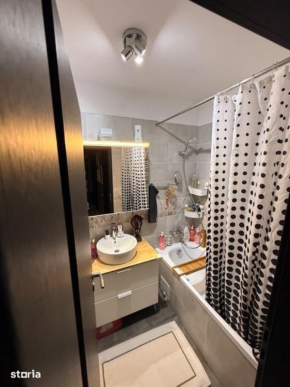 Apartament cu 3 camere decomandat în Rahova