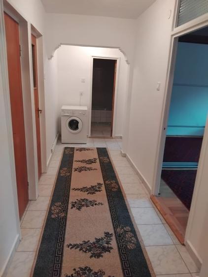 Apartament cu 3 camere decomandat în Răcădău