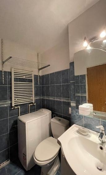 Garsonieră decomandată, mobilată în Vitan Mall