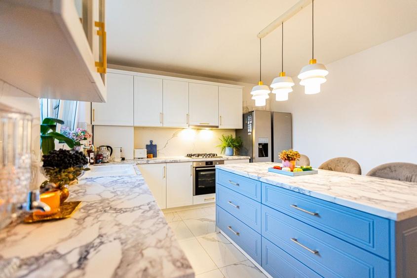 Duplex cu 3 camere cu Canalizare în Urseni